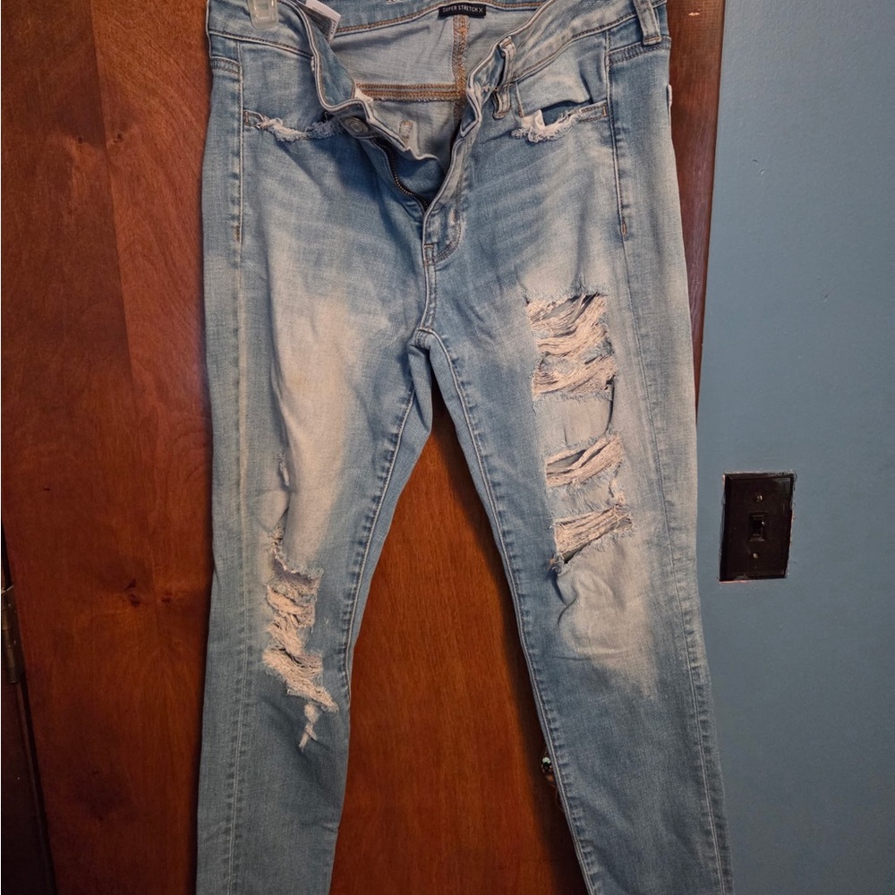 American Eagle Outfitters Light Blue Distressed Skinny Jeans